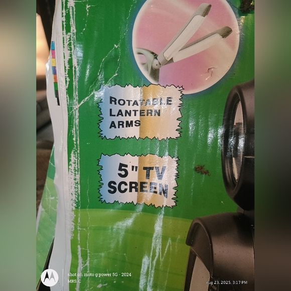 TV radio lantern rotatable lantern arms 5-in screen portable television.New - Picture 2 of 6